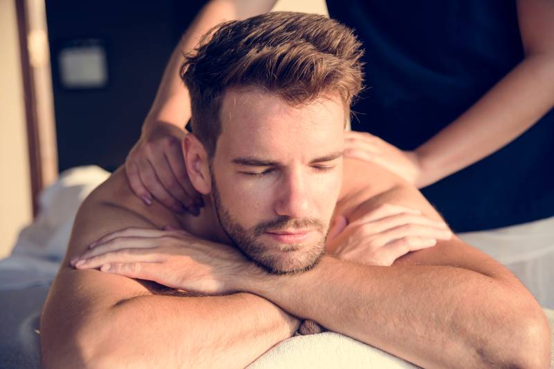 Ostéopathe à Ambarès-et-Lagrave et La Sauve pour douleurs articulaires et perte de mobilité : techniques structurelles et fonctionnelles adaptées