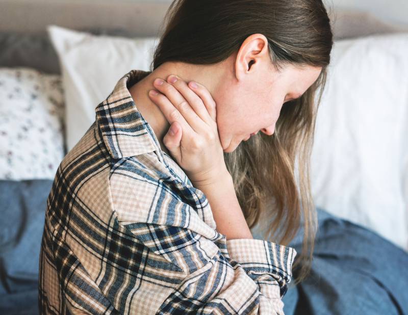 Douleur cervicale : consultation rapide avec un ostéopathe à Saint-Loubès ou Ambarès